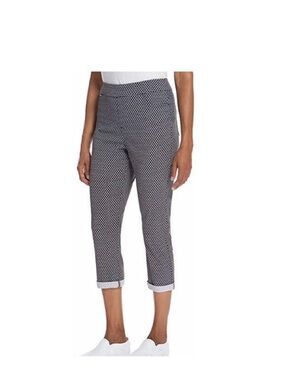 NWT Mario Serrani Women's
Roll Cuff Capri Navy Blue Sz M